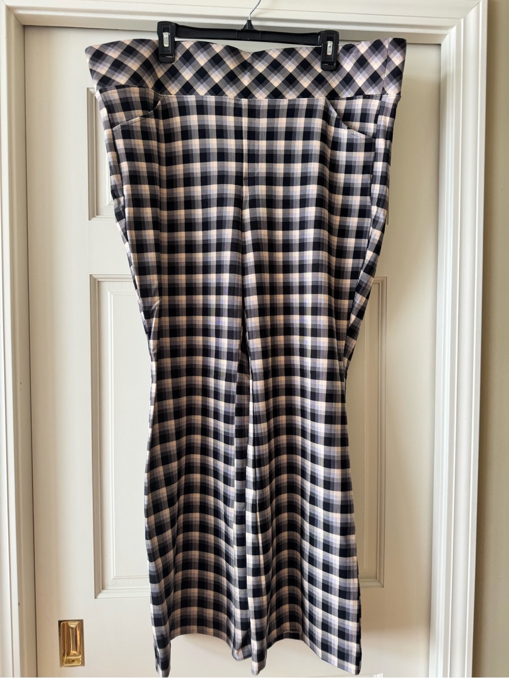 Plaid Wide-Leg Women’s Pants in Black & Cream